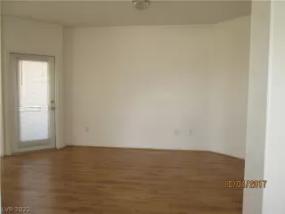 Photo #2: 2364325 Listing 