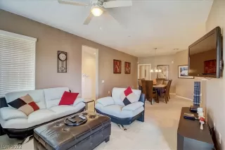 Photo #3: 2364340 Listing