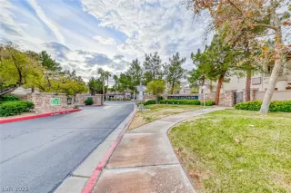 Photo #5: 2364357 Listing