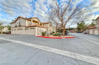 Photo #6: 2364357 Listing