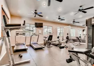 Photo #3: 2364366 Listing