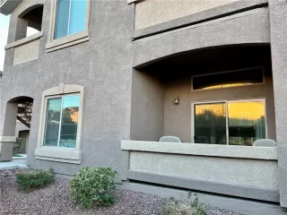 Photo #5: 2364366 Listing