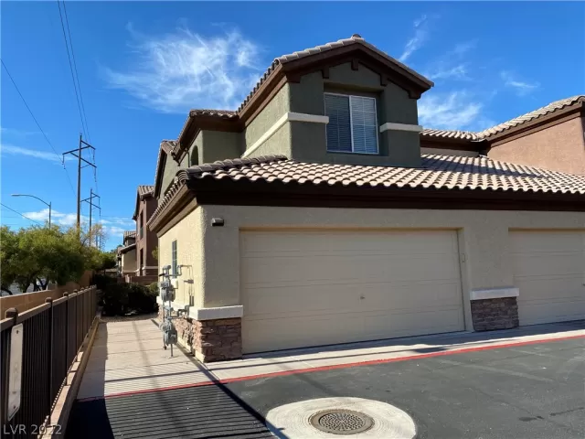 MLS: 2364375 Condo For Sale