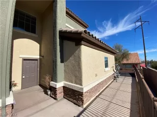 Photo #1: 2364375 Listing 