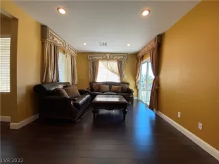 Photo #2: 2364375 Listing 