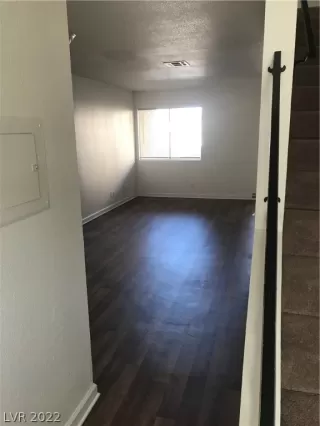 Photo #2: 2364379 Listing