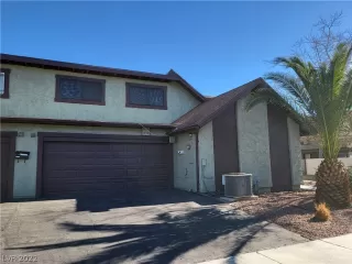 Photo #2: 2364387 Listing 