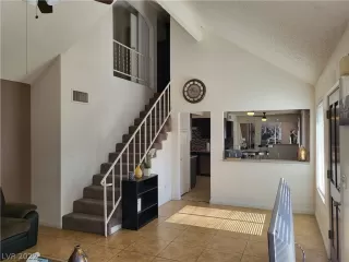 Photo #5: 2364387 Listing 