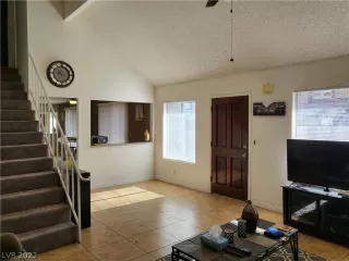 Photo #6: 2364387 Listing 