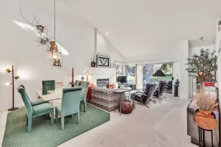 Photo #5: 2364394 Listing