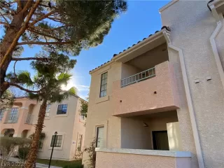 Photo #1: 2364441 Listing