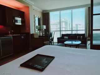 Photo #2: 2364448 Listing