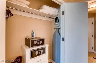 Photo #4: 2364448 Listing