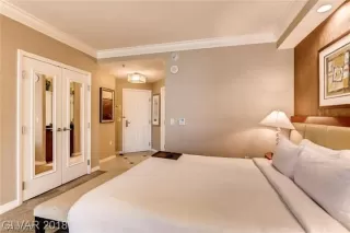 Photo #5: 2364448 Listing