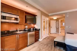 Photo #6: 2364448 Listing