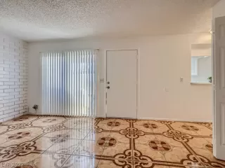 Photo #3: 2364450 Listing 