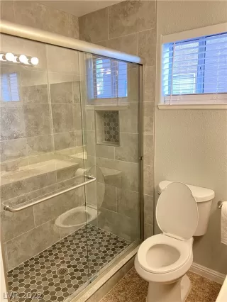 Photo #4: 2364464 Listing 