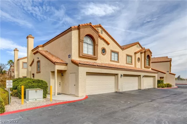 MLS: 2364466 Condo For Sale