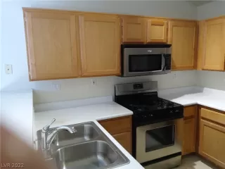 Photo #4: 2364469 Listing 