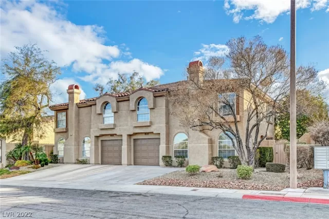 MLS: 2364470 Condo For Sale