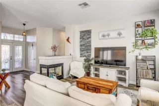 Photo #6: 2364480 Listing 