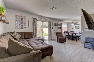 Photo #4: 2364489 Listing 