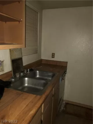 Photo #1: 2364545 Listing 