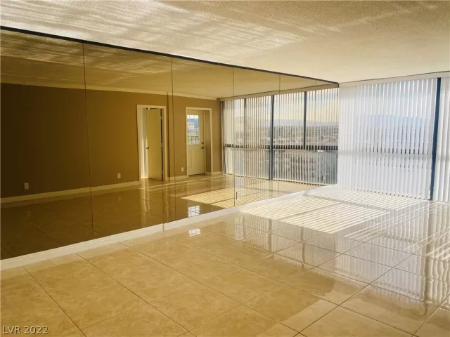 MLS: 2364552 Condo For Sale