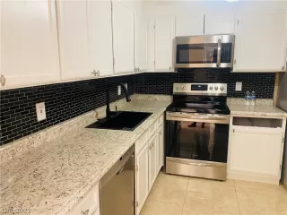 Photo #3: 2364552 Listing 