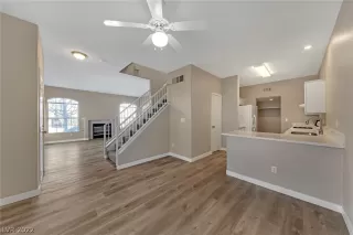 Photo #5: 2364557 Listing 