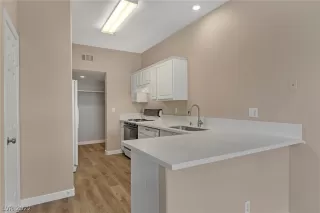 Photo #6: 2364557 Listing 