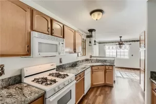 Photo #4: 2364575 Listing 