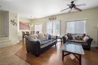 Photo #1: 2364598 Listing 