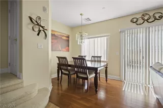 Photo #2: 2364598 Listing 