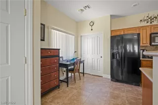 Photo #5: 2364598 Listing 