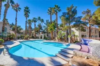 Photo #2: 2364612 Listing 