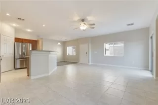 Photo #2: 2364618 Listing