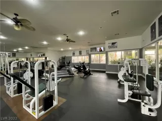 Photo #2: 2364643 Listing 