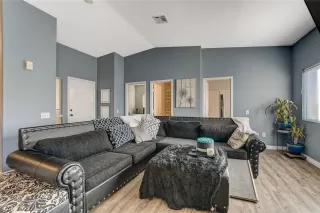 Photo #4: 2364696 Listing 