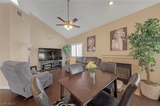 Photo #6: 2364723 Listing