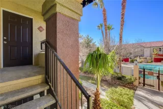 Photo #2: 2364725 Listing