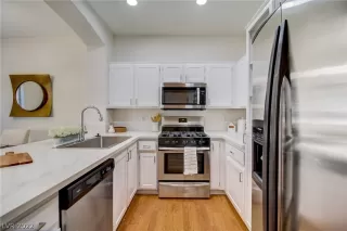 Photo #6: 2364733 Listing 