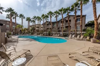 Photo #3: 2364768 Listing