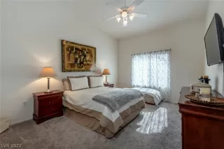 Photo #5: 2364768 Listing