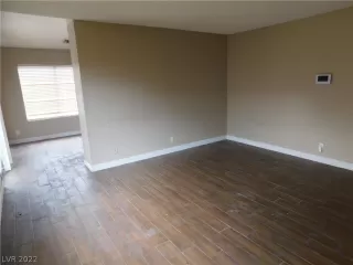 Photo #2: 2364776 Listing 