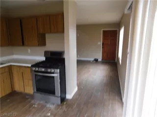 Photo #5: 2364776 Listing 