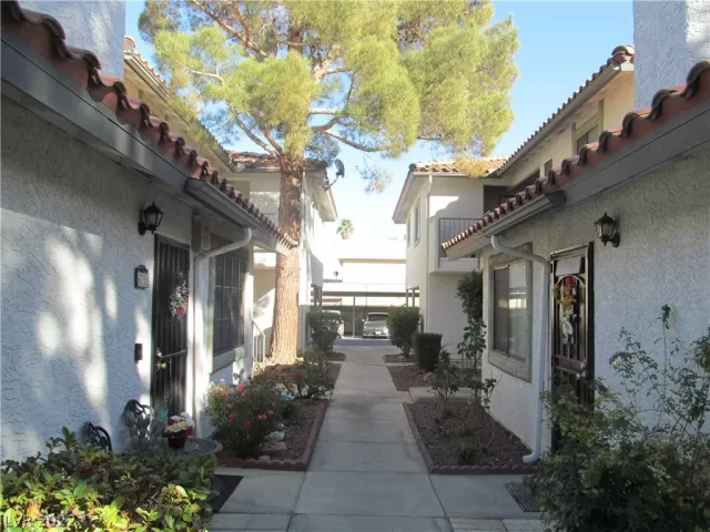 MLS: 2364777 Condo For Sale