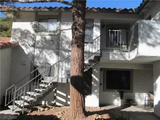 Photo #1: 2364777 Listing 