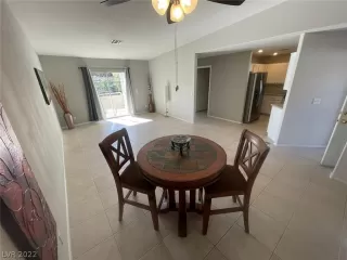 Photo #5: 2364840 Listing