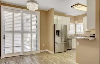 Photo #1: 2364845 Listing